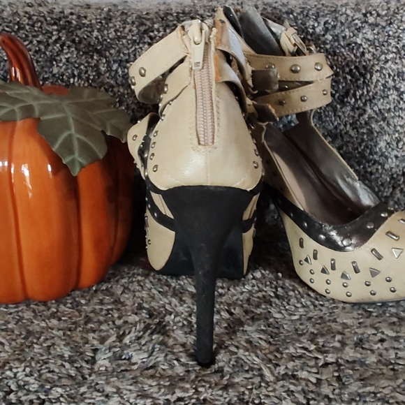 BKE Heels - Picture 5 of 7